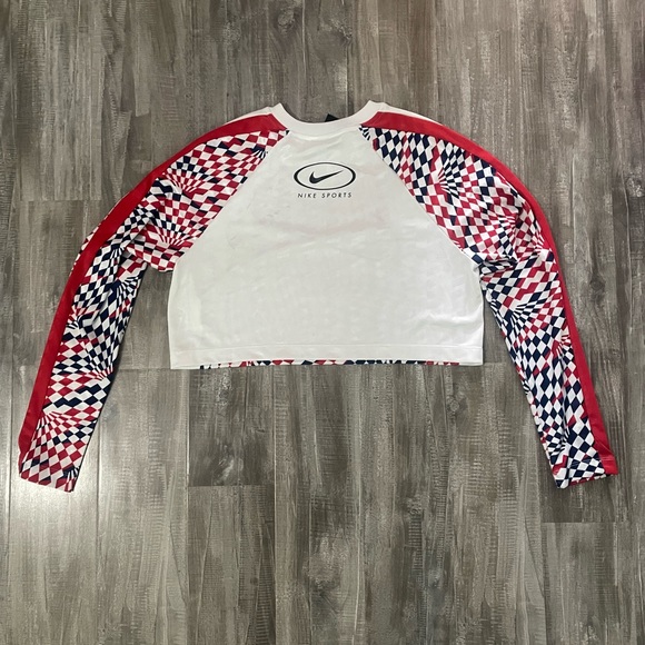 Nike Loose Fit Cropped Long Sleeve Athletic Top Red, White & Blue Small - Picture 6 of 8